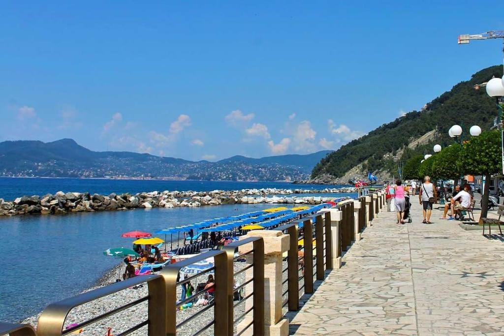 Appartamento Con Posto Auto Lavagna Exterior foto